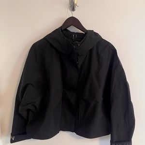 LULULEMON CROPPED JACKET